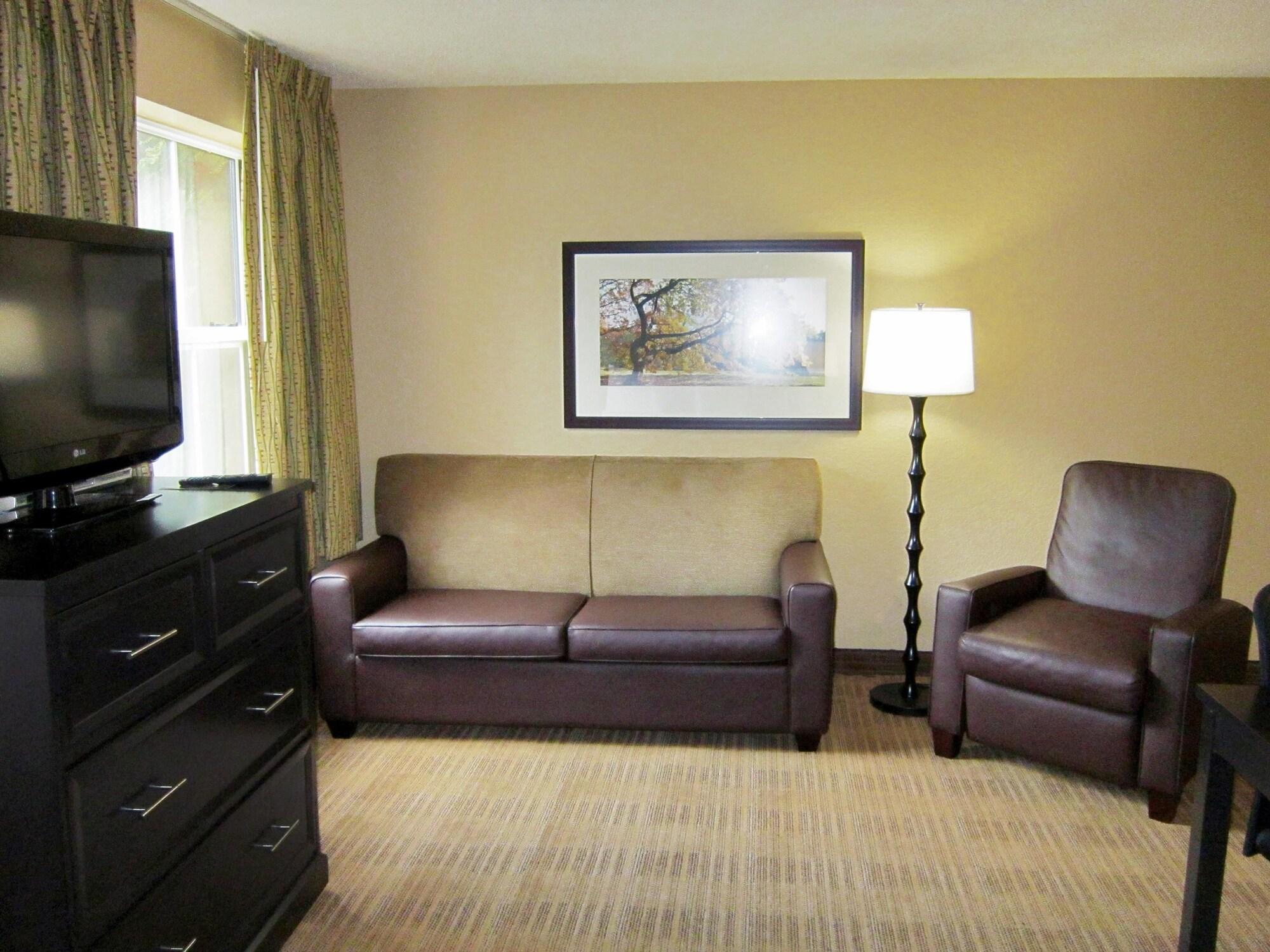Extended Stay America Suites - Detroit - Novi - Orchard Hill Place Northville Exterior foto